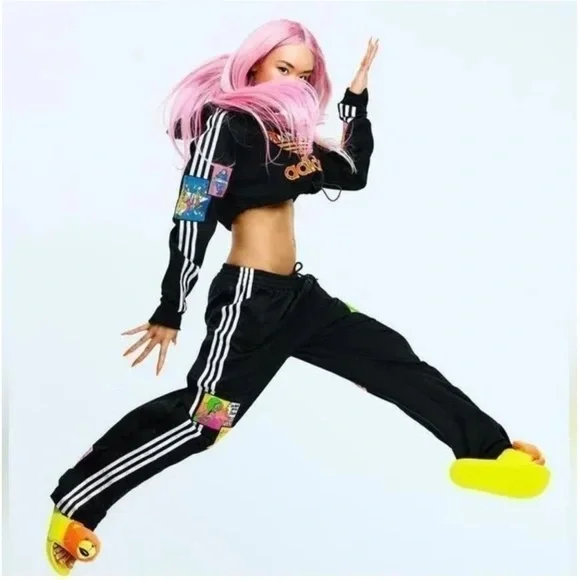 JEREMY SCOTT X ADIDAS limited track pants with cartoon patches. Nwt 90s cartoons